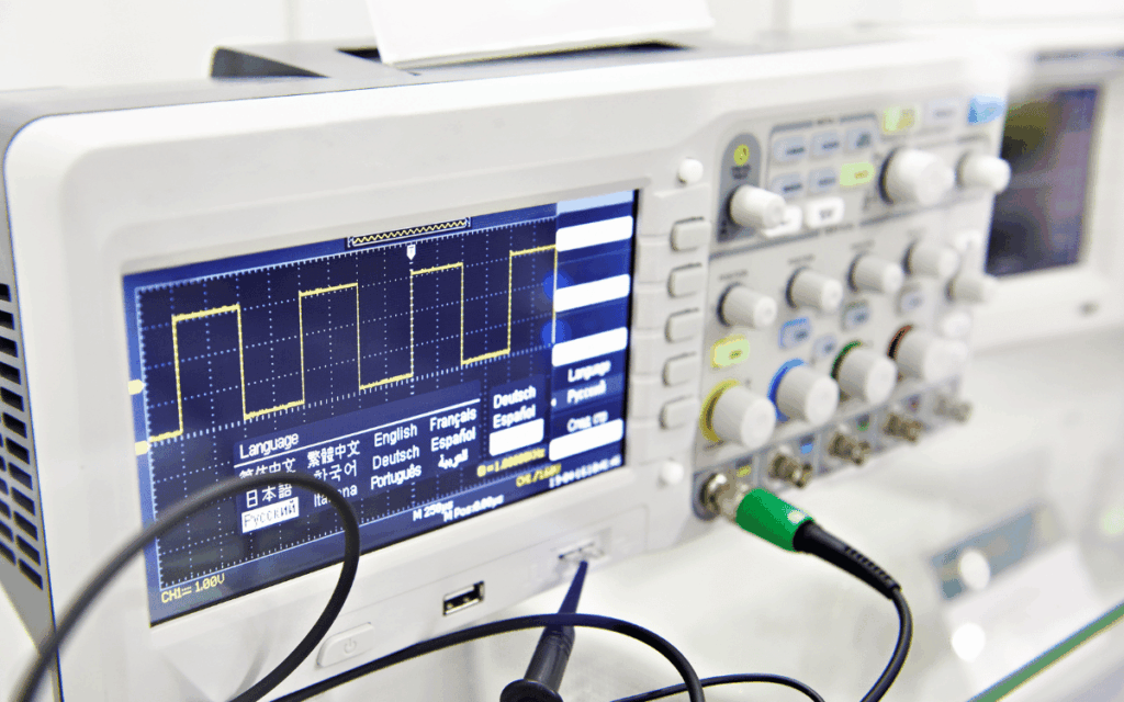 Equipo de ensayo para análisis de sistemas electrónicos
